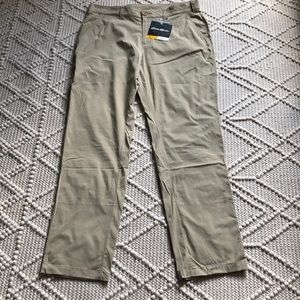Eddie Bauer men’s khaki pant